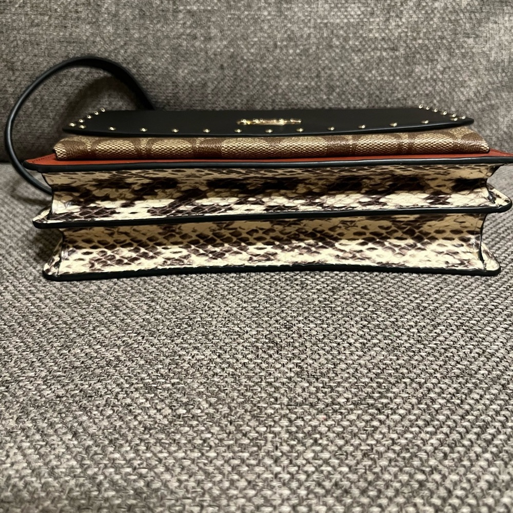 Coach Crossbody - Picture 12 of 16